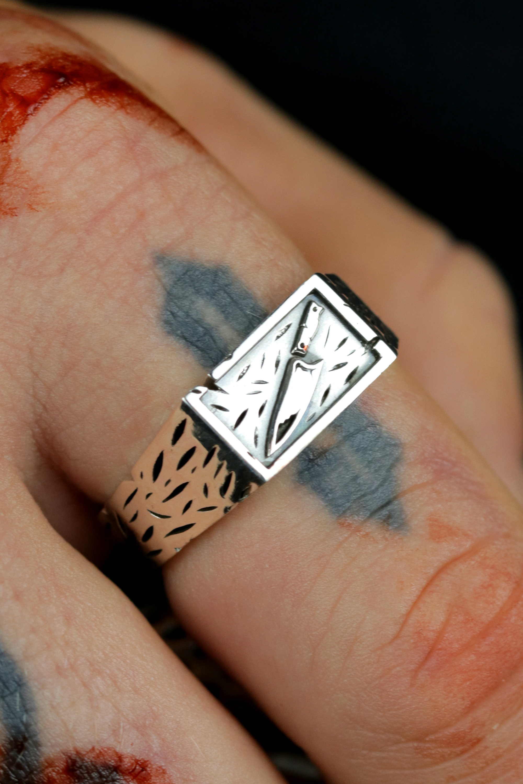 "Cut-Throat" Signet