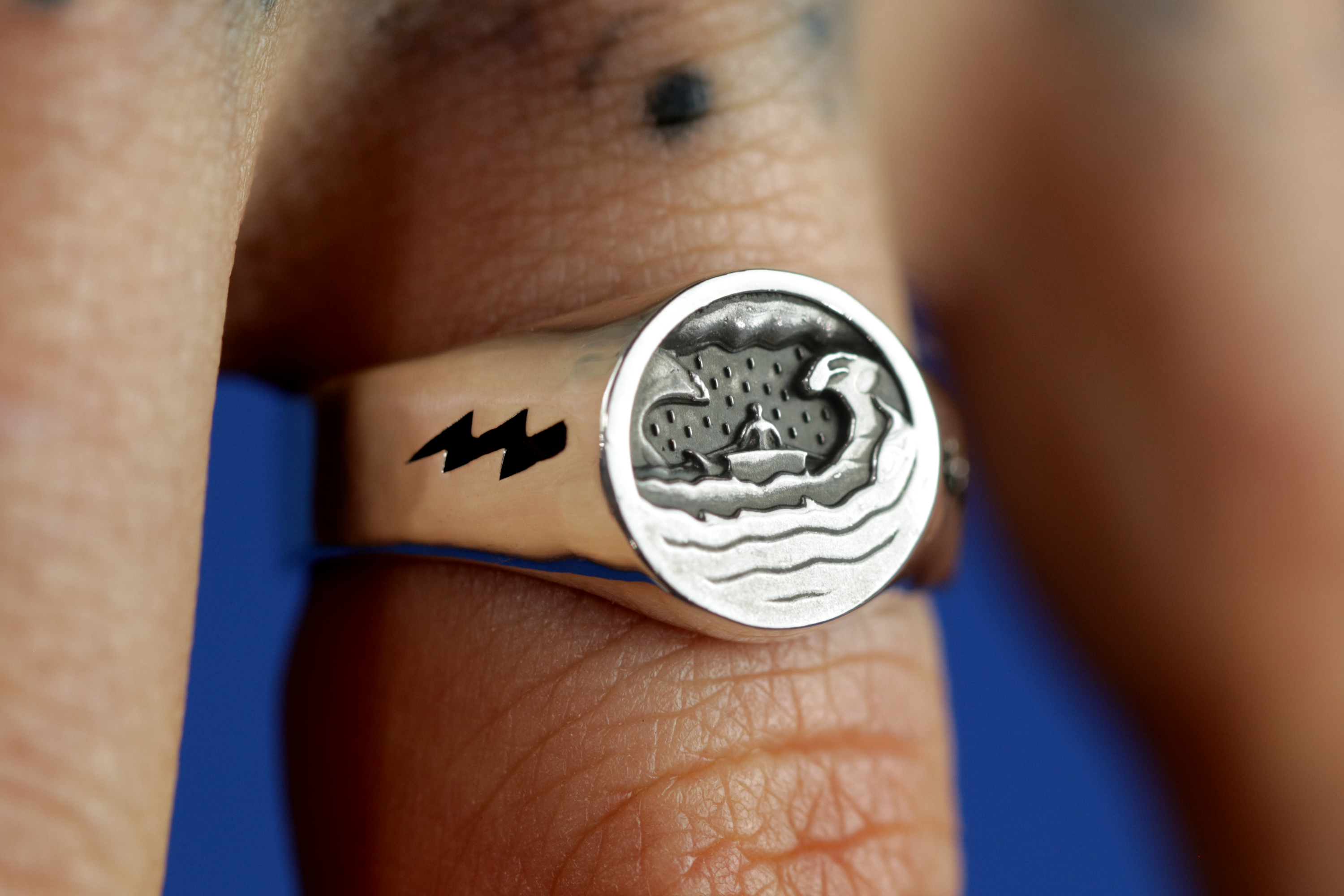 "Storm Chaser" Signet